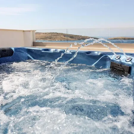 Seaviewph Private Jacuzzi Terrace In St Pauls Bay 세인트폴스베이